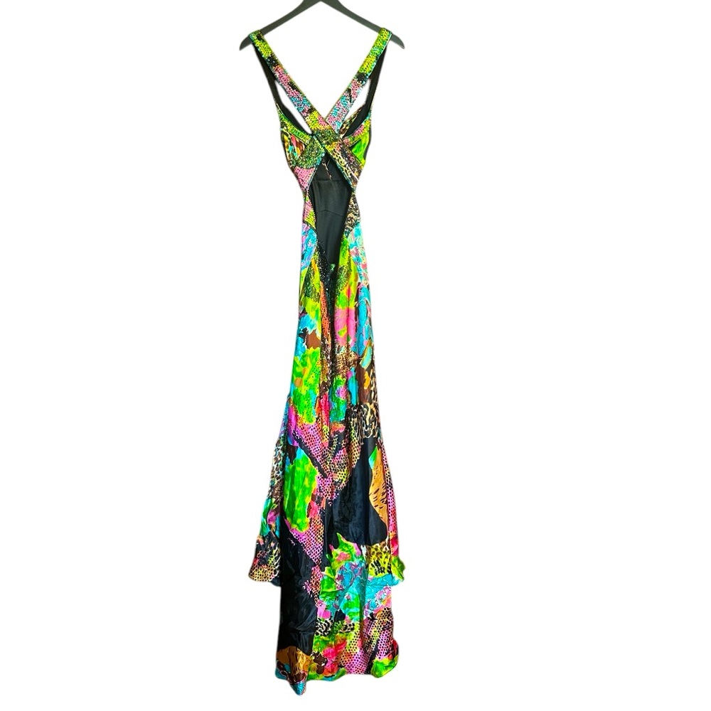 Hailey Logan by Adrianna Papell Satiny
Sequin and Beaded Party Dress Size 11/12 - Picture 3 of 10